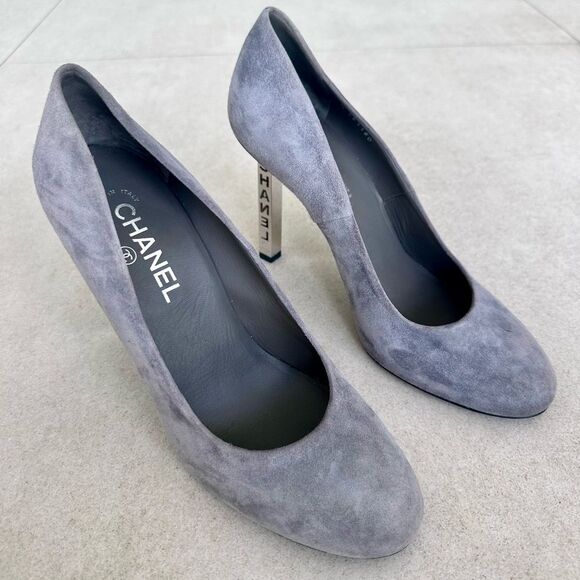 Chanel Logo Embossed Metallic High Heel Grey Suede Pumps EU 39 US 8-8.5 - Picture 12 of 13
